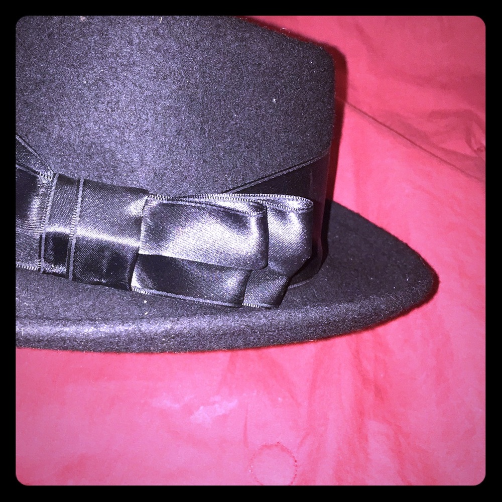 Fine wool vintage black hat